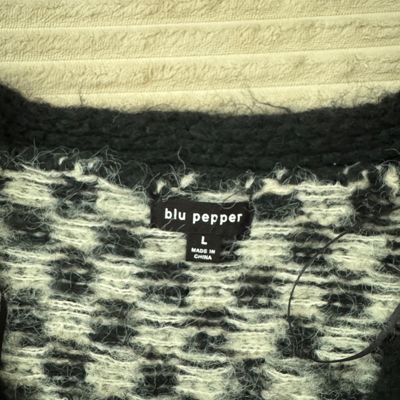 Blu Pepper Black and Cream Checkered Sweater - Picture 4 of 4
